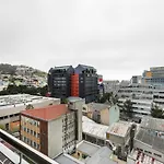 Backup-Power Eco Balcony Apartment Near Table Mountain