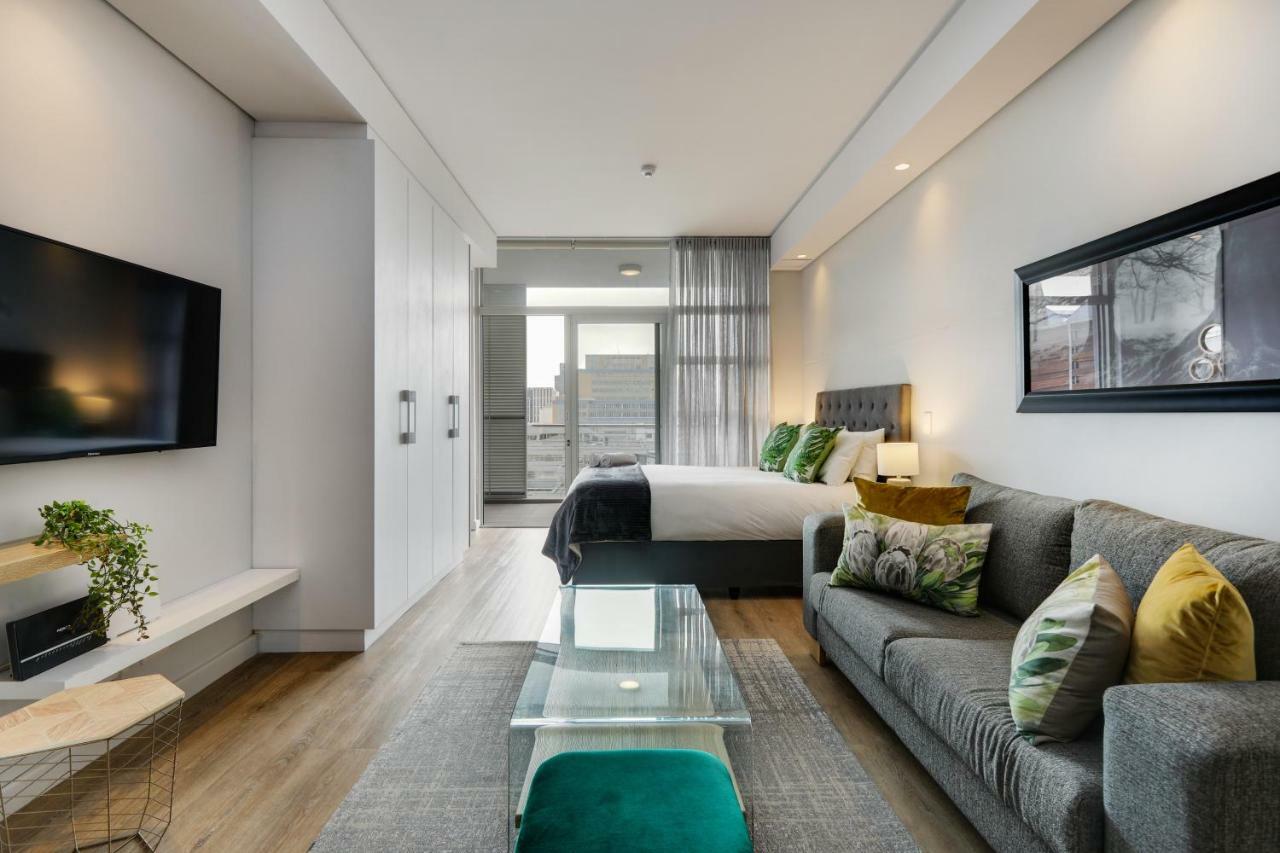 Backup-power Eco Balcony Near Table Mountain *